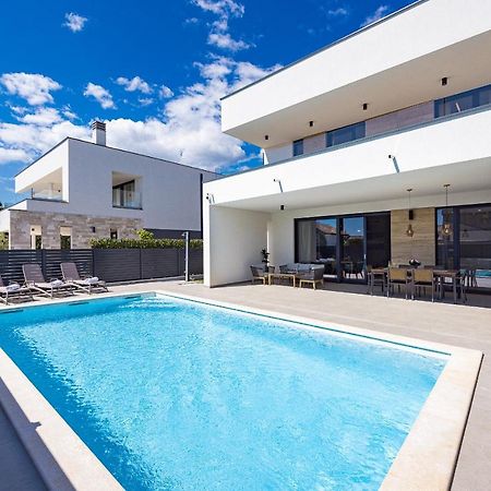 Villa Moon Near The Sea Фажана Экстерьер фото